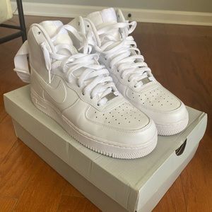 Women’s High Top Air Force Ones - White